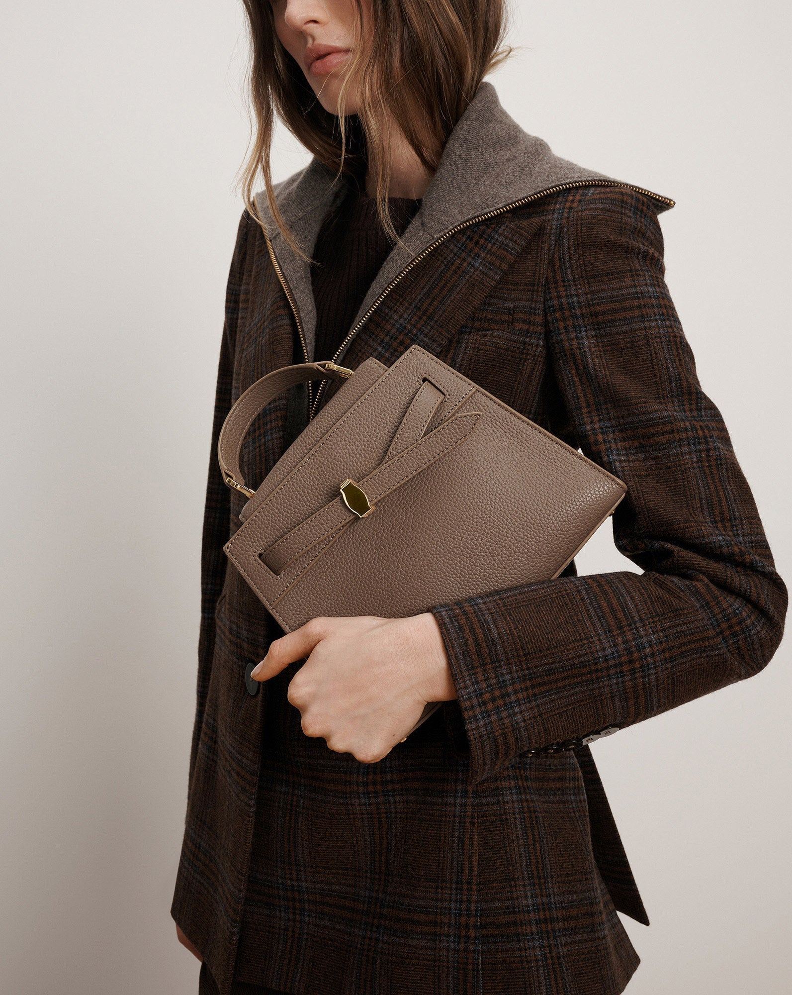 Veronica Beard Dash Top-Handle Bag