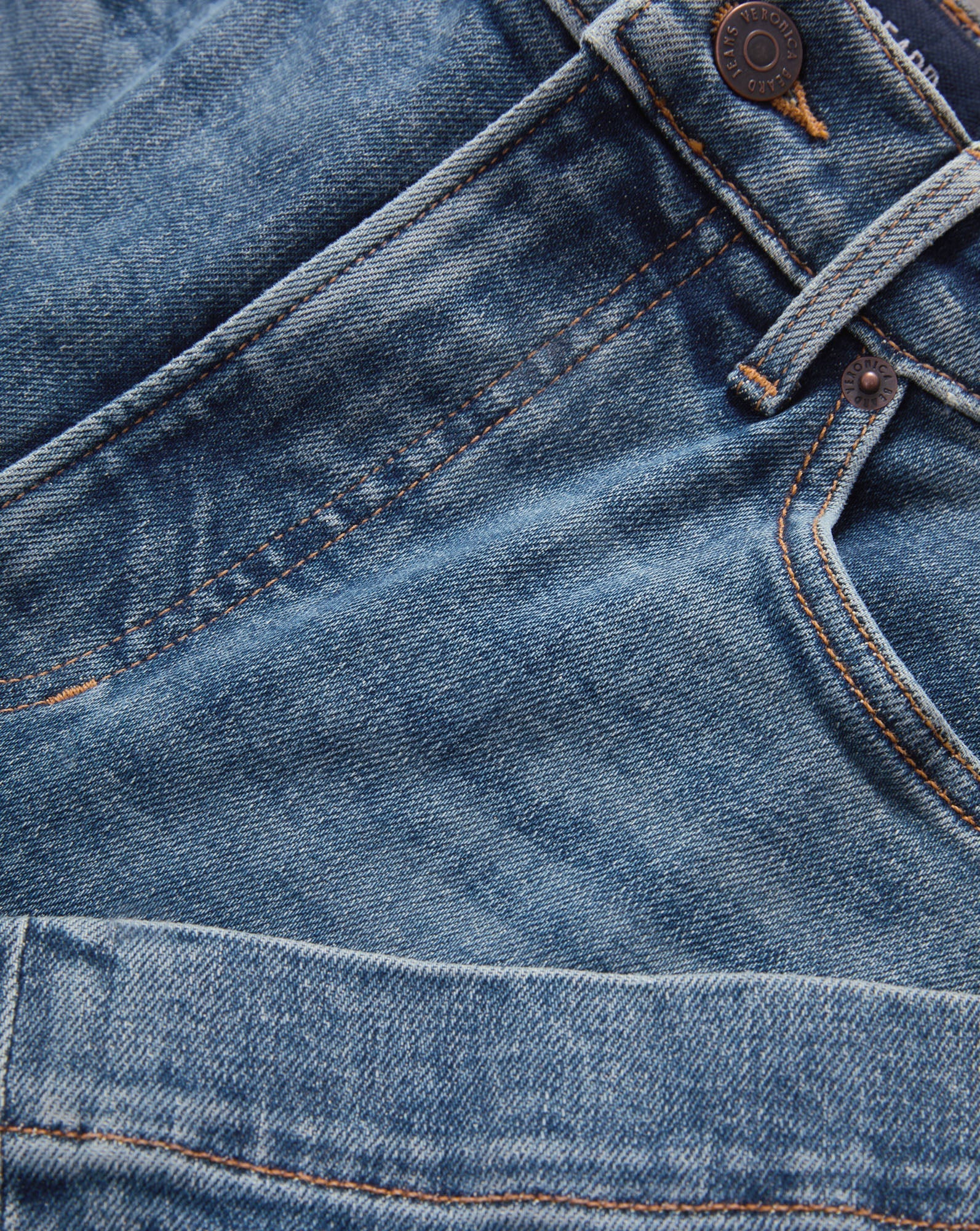 Carson Kick-Flare Jean